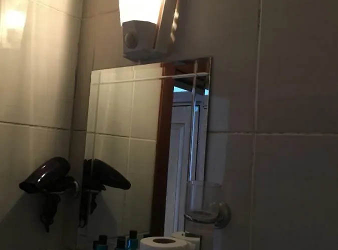 Ayyildiz בית הארחה *